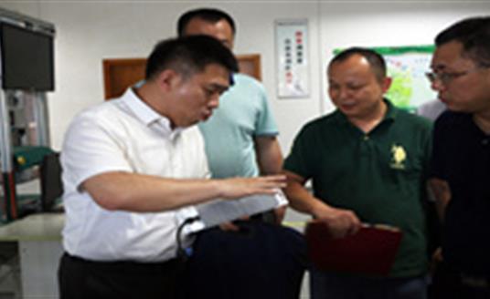 【公司動態】成都市經信委領導調研華體LED照明技術