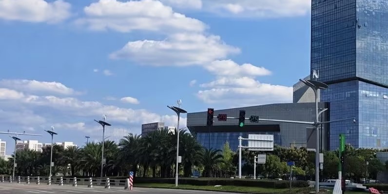 新能源“風光無限”！華體風光儲充一體化解決方案“碳”尋未來“源動力”