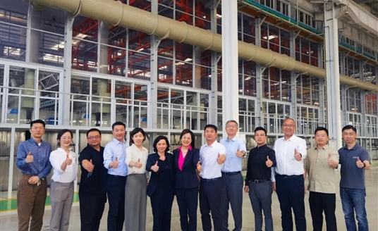 漢高集團高層到訪華體科技智造基地